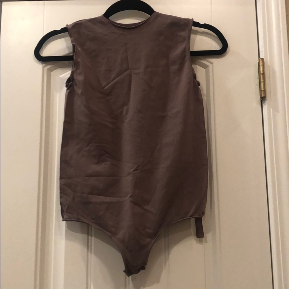 SMIKS Essential Crewneck Sleeveless Bodysuit